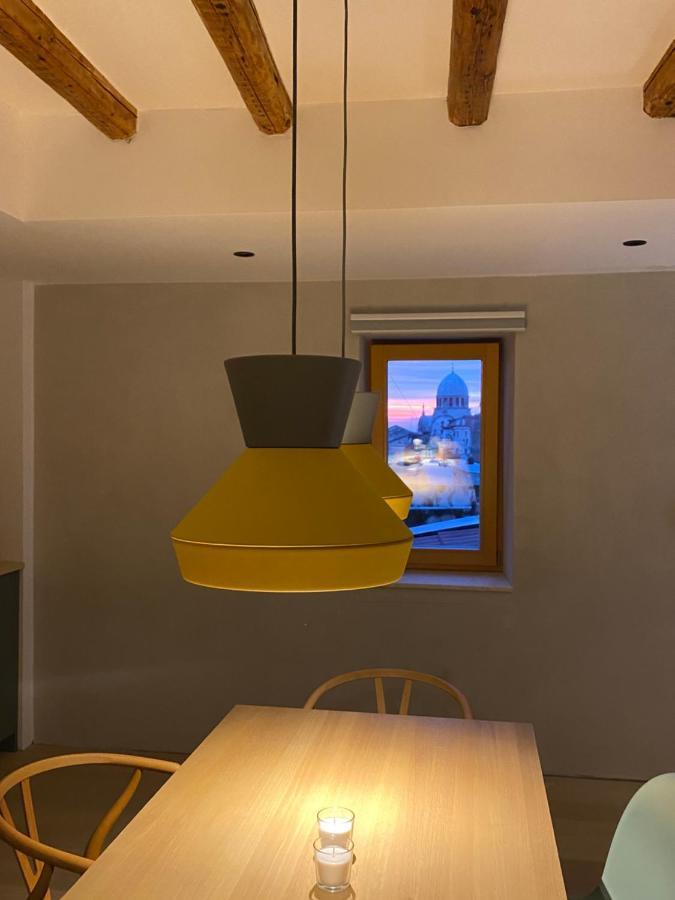 Ancient & Modern Apartment ชิเบนิก ภายนอก รูปภาพ